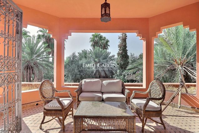 Unique, villa au coeur du triangle d'or de la Palmeraie à Marrakech - Emile Garcin Maroc - Image 11