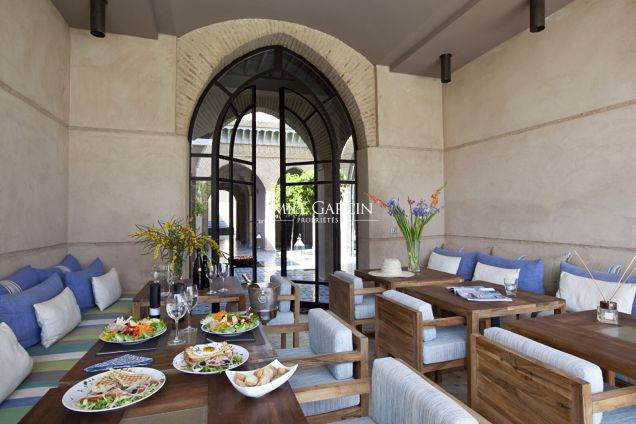 À vendre superbe propriété en front de golf à Marrakech - Emile Garcin Maroc - Image 9