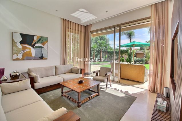 Modern house for sale close to the golf courses in Marrakech - Emile Garcin Maroc - Image 2