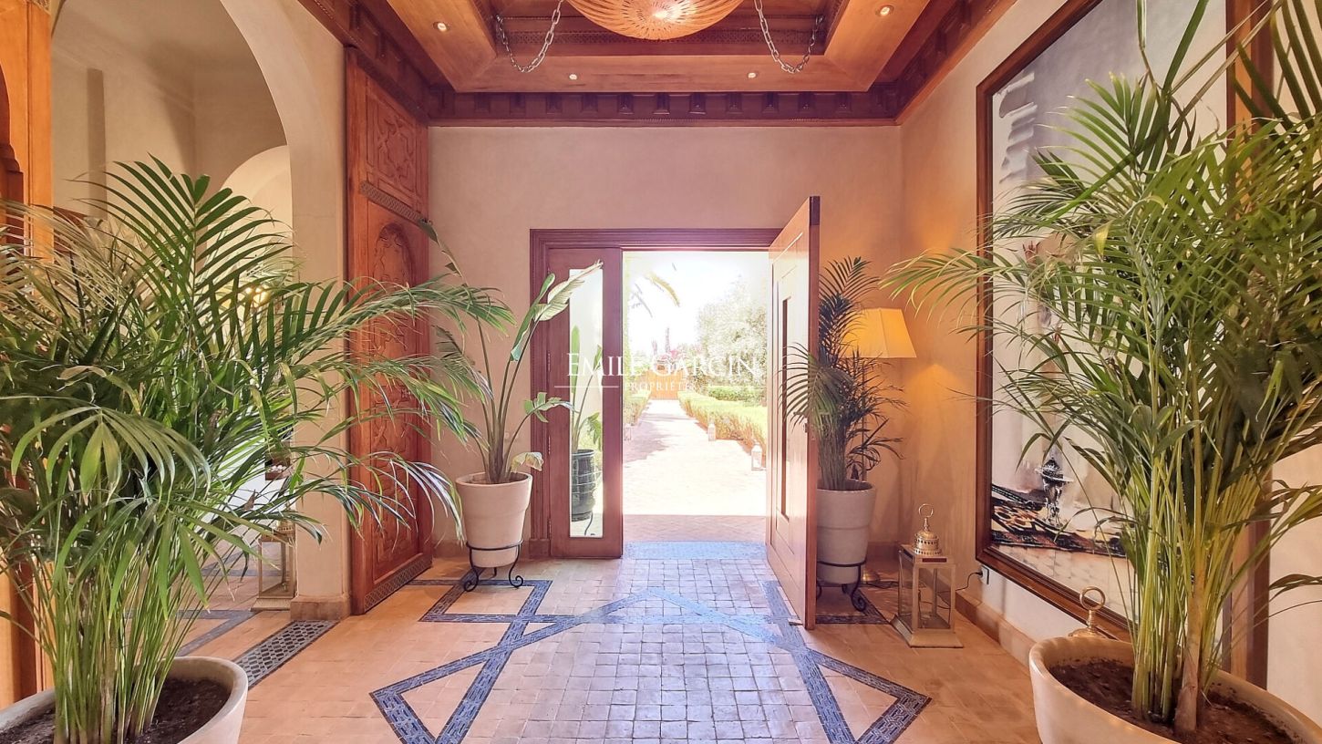 Villa for sale on a beautiful estate 30 minutes from the centre of Marrakech - Emile Garcin Maroc - Image 2