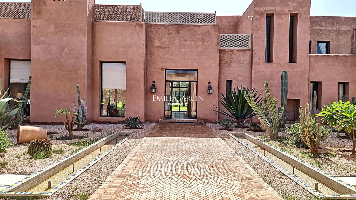 Villa for sale on the Route de Sidi Abdallah Ghiyat near Marrakech - Emile Garcin Maroc - Image 6