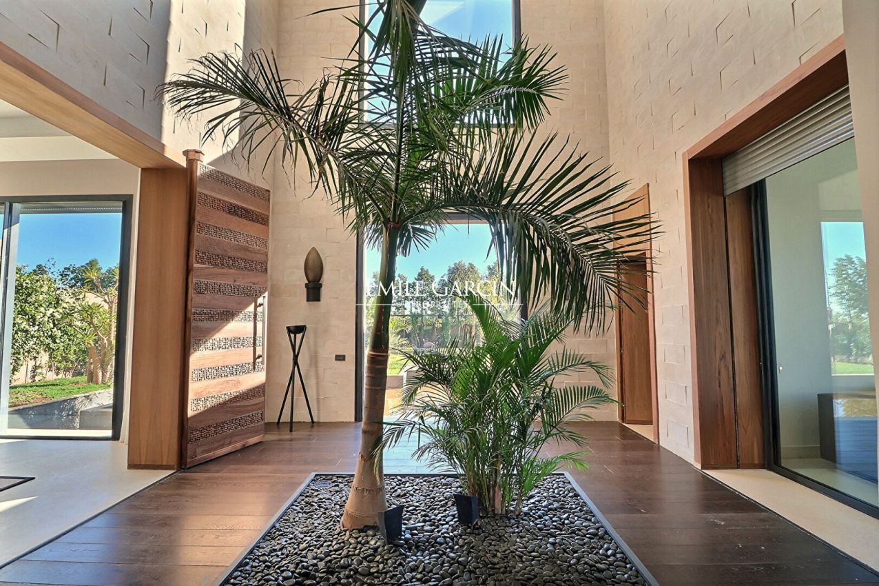 Modern villa for sale in Marrakech (no VNA attestation) - Emile Garcin Maroc - Image 2