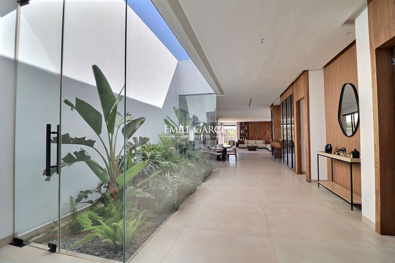 À vendre villa contemporaine dans un domaine privé à Marrakech - Emile Garcin Maroc - Image 4