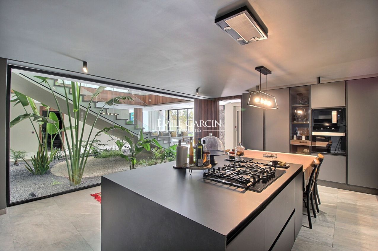 Golf resort villa for sale in Marrakech - Emile Garcin Maroc - Image 5