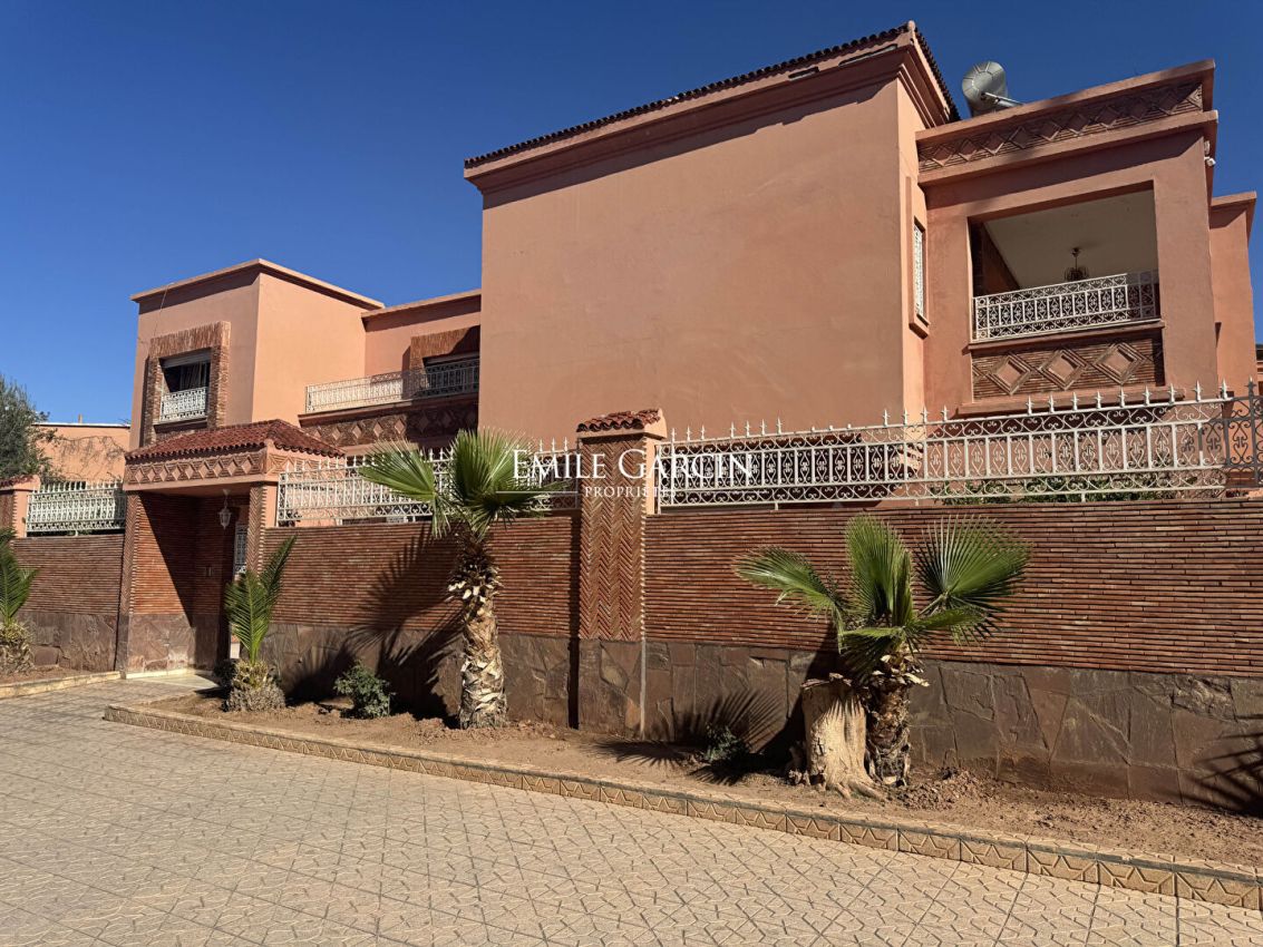 Villa for sale in the Semlalia district - ideal premises for a small business - Emile Garcin Maroc - Image 1