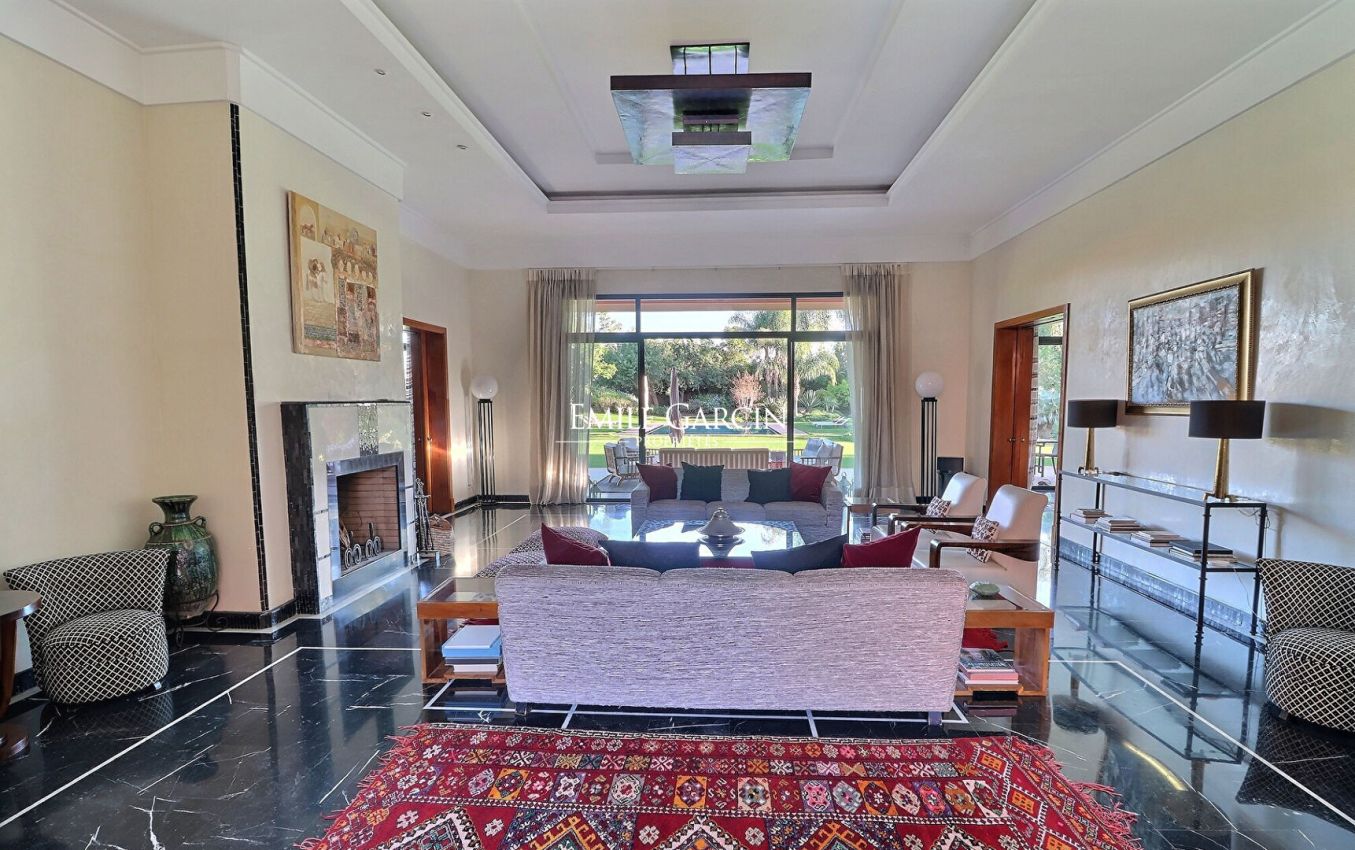 Single-level Art Deco property for sale 15 minutes from the centre of Marrakech - Emile Garcin Maroc - Image 4