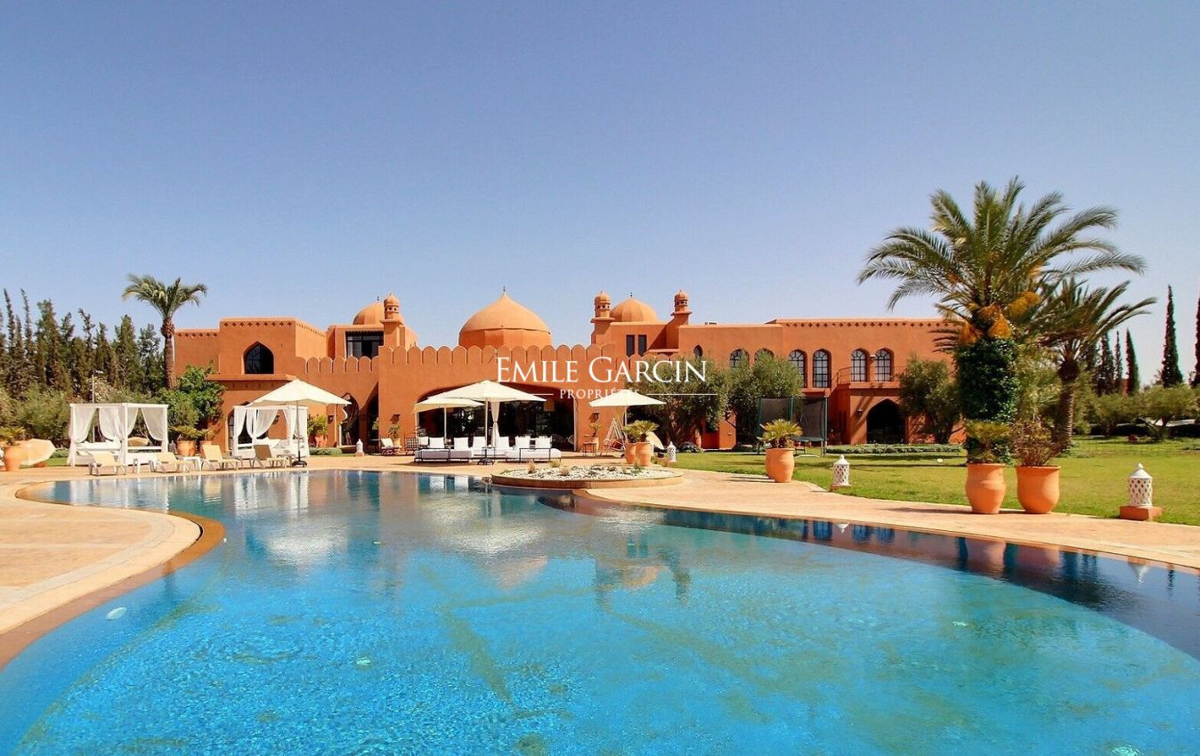 PROPERTY FOR SALE APPROXIMATELY 20 MINUTES FROM THE CENTRE OF MARRAKECH - Emile Garcin Maroc - Image 1