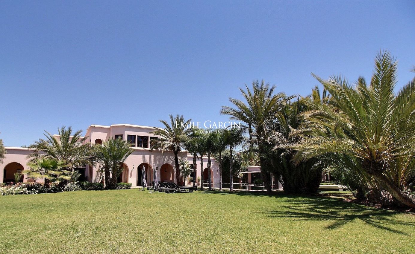 PROPERTY FOR SALE IN THE PALMERAIE DISTRICT OF MARRAKECH - Emile Garcin Maroc - Image 2