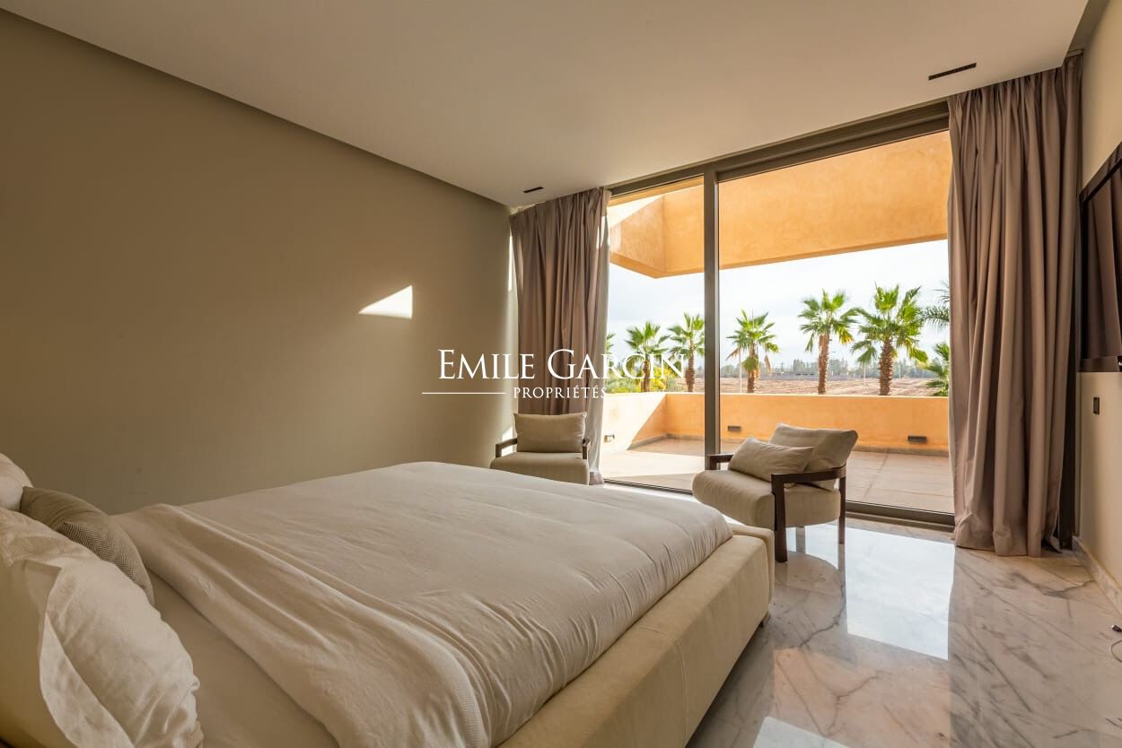 Modern villa to rent located 15 minutes from Marrakech - Emile Garcin Maroc - Image 12