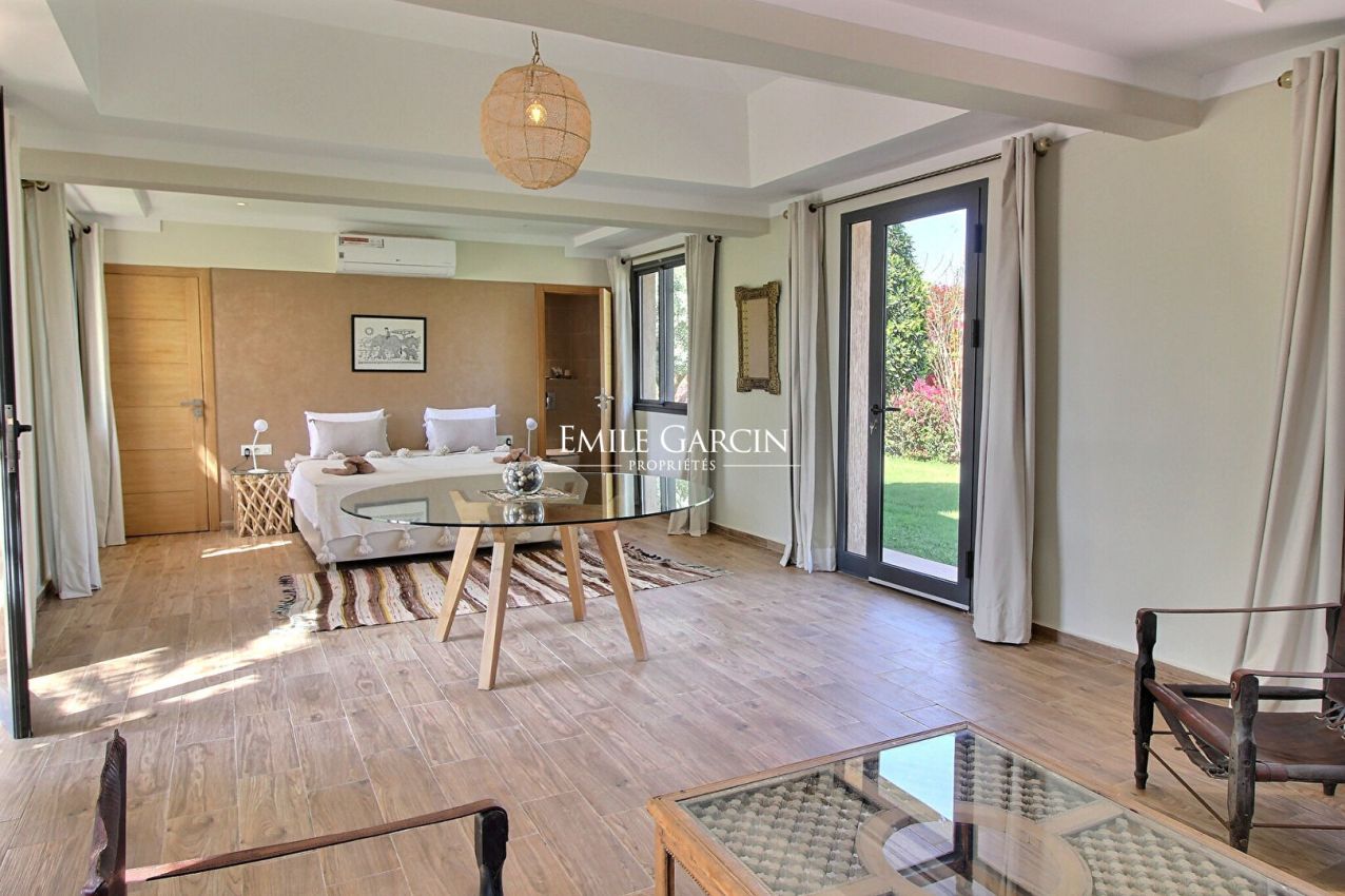 Handsome contemporary property to rent on a gated private development 20 minutes from Marrakech - Emile Garcin Maroc - Image 12