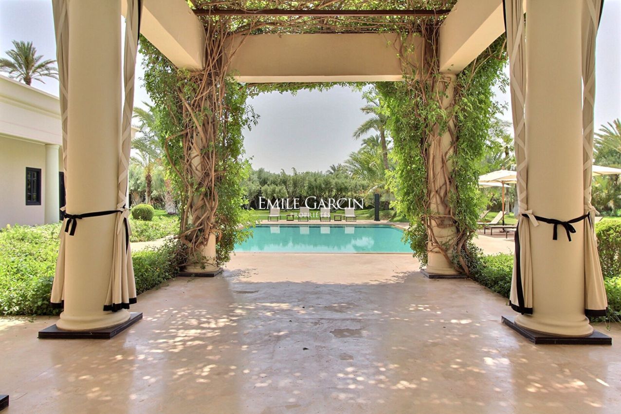Property to rent in a luxurious private residence in Bab Atlas, Palmeraie - Emile Garcin Maroc - Image 9