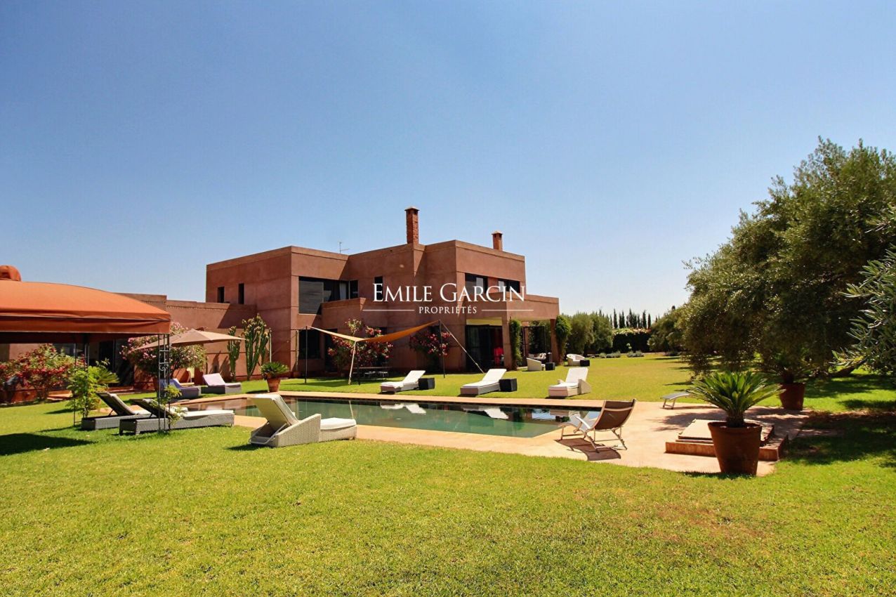 Beautiful contemporary property to rent on the Route d'Asni in Marrakech - Emile Garcin Maroc - Image 1