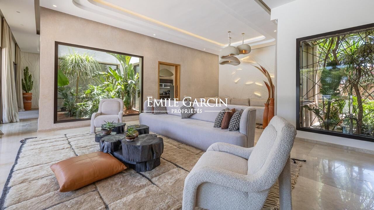 Villa for sale in a private community on the Route d'Amizmiz in Marrakech - Emile Garcin Maroc - Image 2