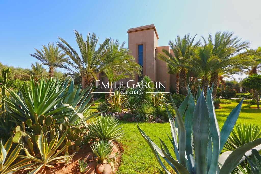 Villa near golf courses for sale in Marrakech - Emile Garcin Maroc - Image 10