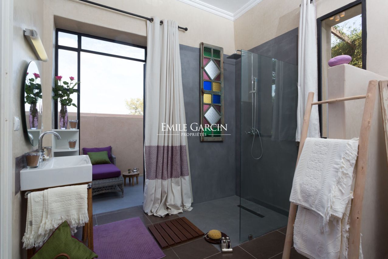 Modern property for sale on the Route d'Amizmiz in Marrakech - Emile Garcin Maroc - Image 9