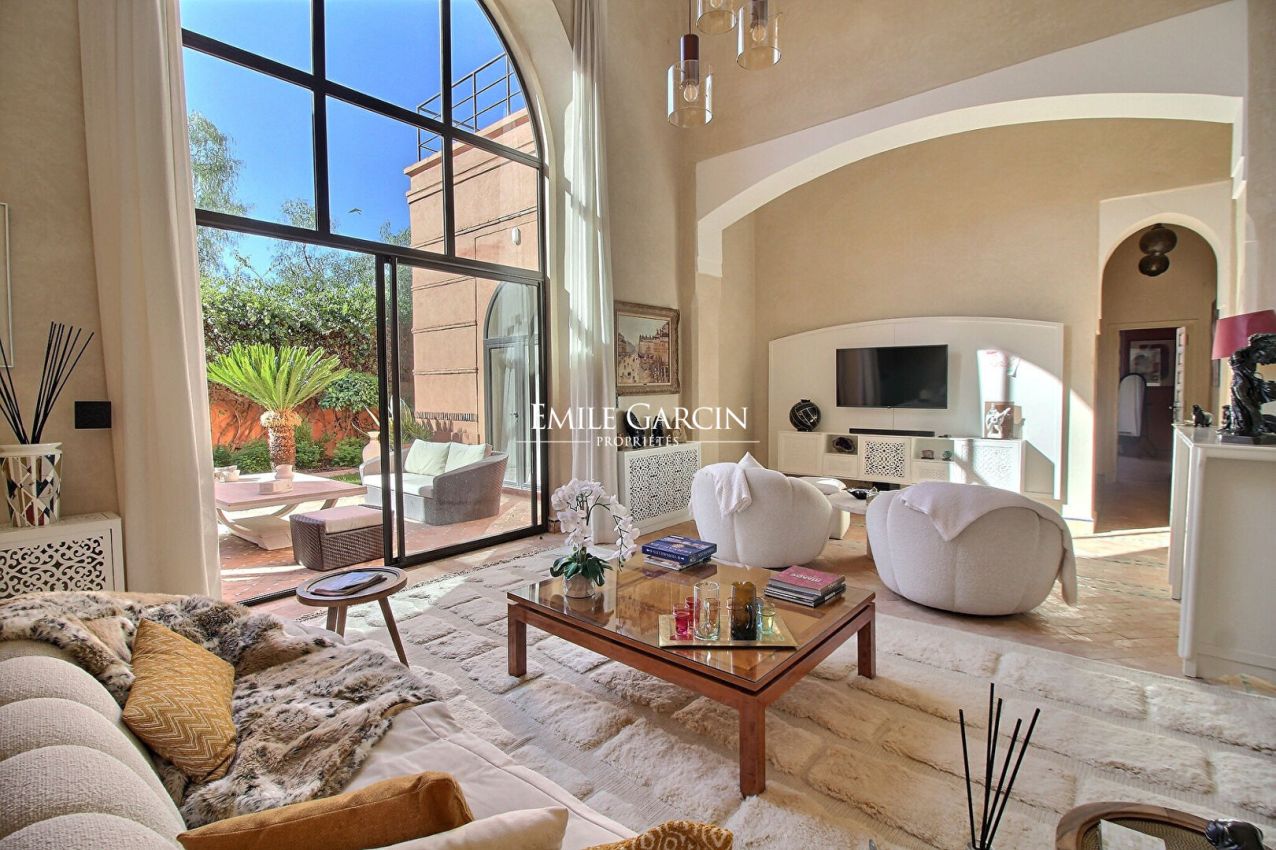 À vendre villa dans un domaine golfique à Marrakech - Emile Garcin Maroc - Image 1