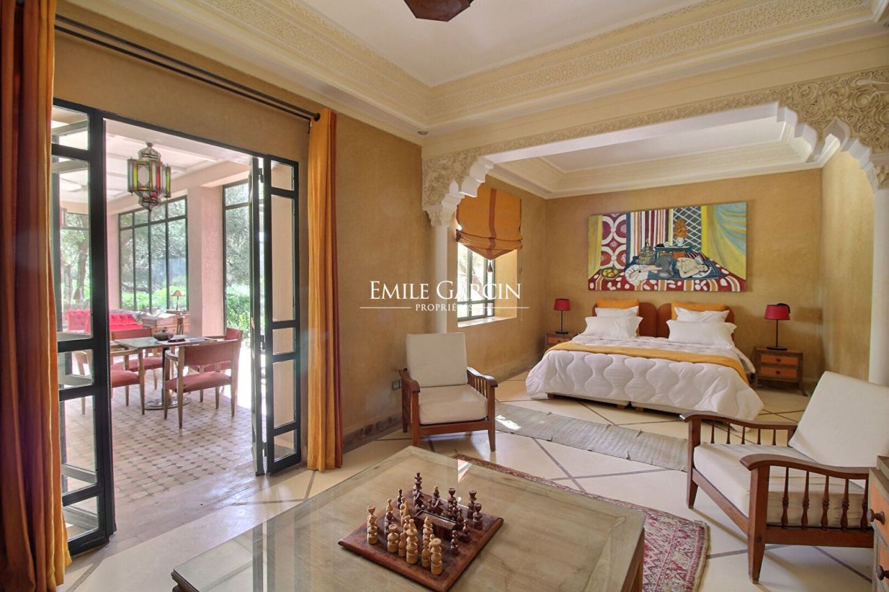 À vendre villa dans le triangle d'or de la palmeraie à Marrakech - Emile Garcin Maroc - Image 8