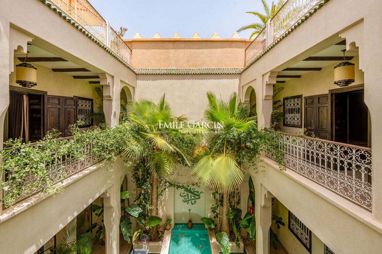 À vendre riad exceptionnel à Marrakech - Emile Garcin Maroc - Image 1
