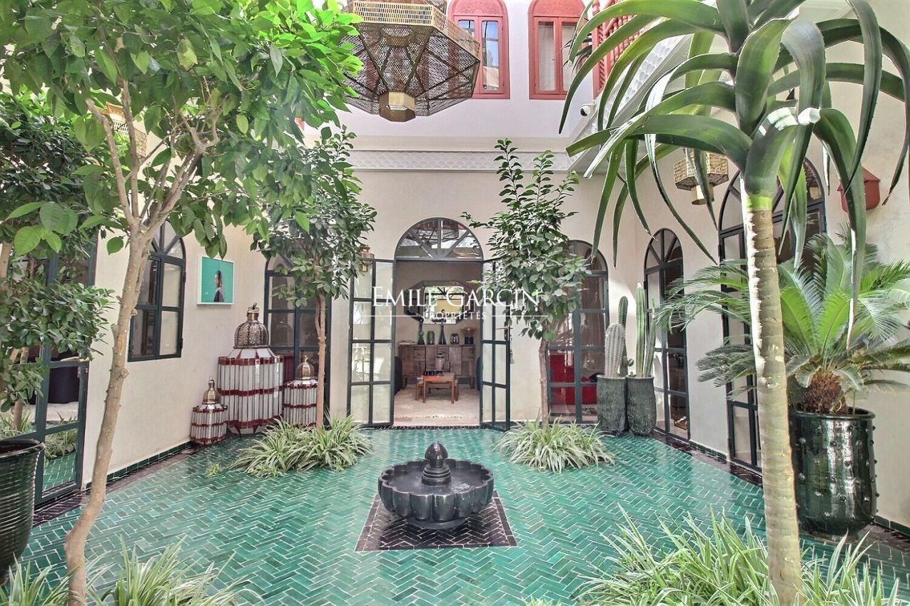 À vendre Riad dans le quartier de la Kasbah à Marrakech - Emile Garcin Maroc - Image 1